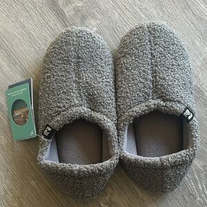 Rock dove Women’s Teddy Fleece Gray Slippers Size 5-6 NEW in Box, Great Gift!